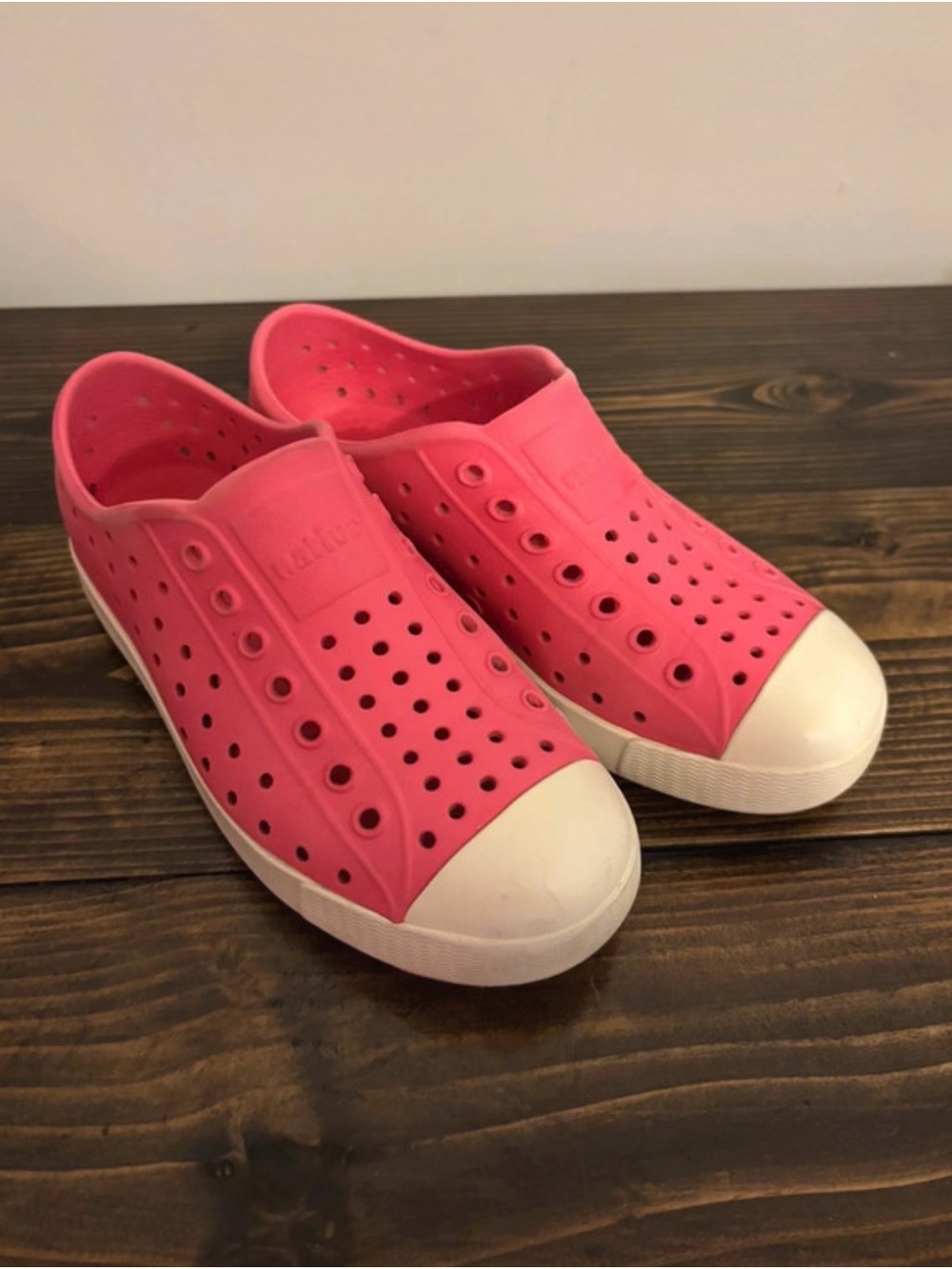 C13 pink and white native Jefferson shoes